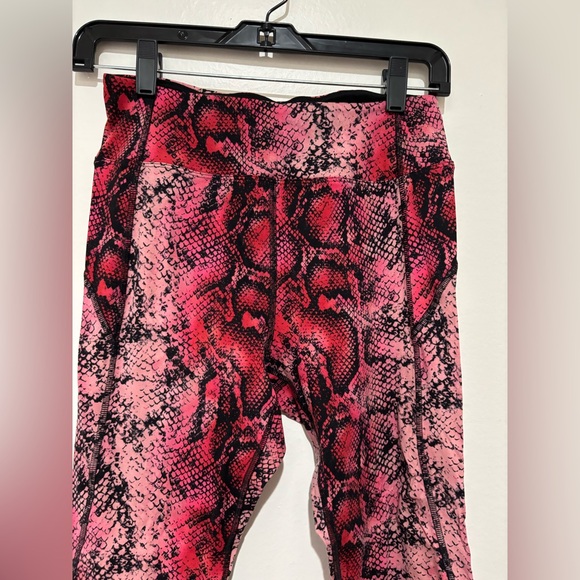 Pink Victoria’s Secret leggings size medium - Picture 2 of 6